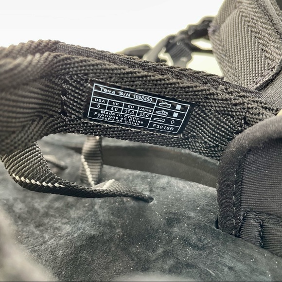 TEVA x TOTOKAELO EXCLUSIVE Black Emmi Sandals - Picture 6 of 6